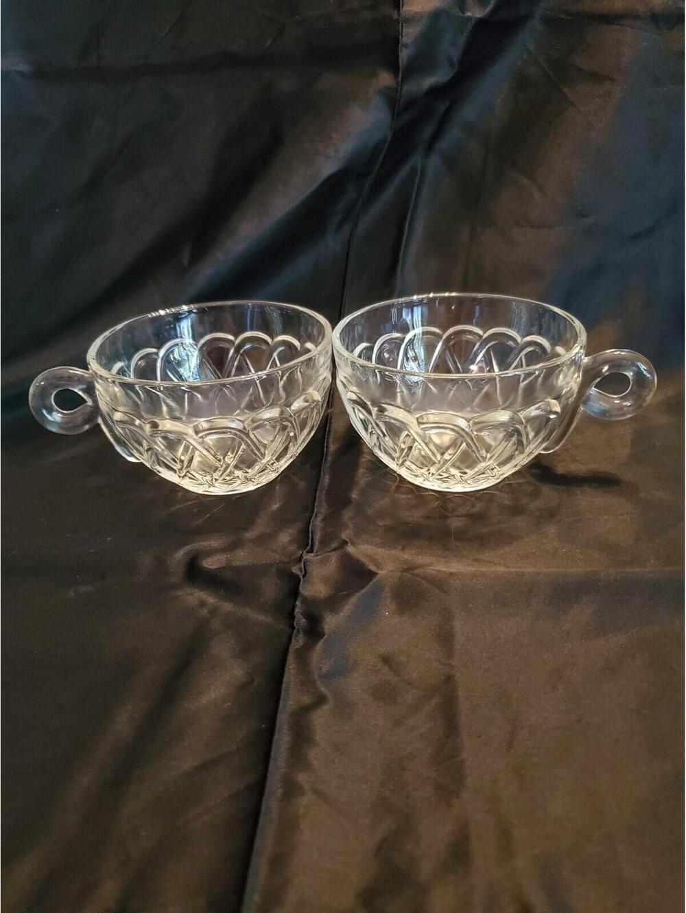 Vtg Indiana Glass Pretzel Pattern Cups